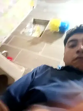 Snapshot of crisssalazar chatting on October 29, 1:19 am crisssalazar online show from October 29, 1:19 am