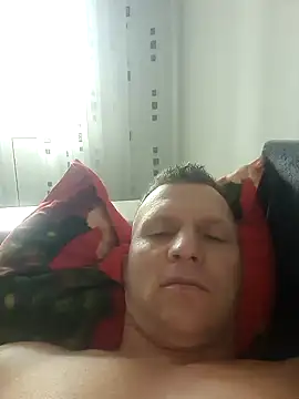 RomeoMalcolm online show from March 23, 6:47 am