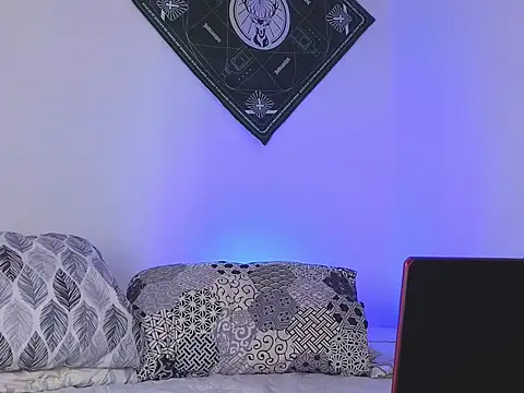 samevansx  online show from November 8, 7:50 pm