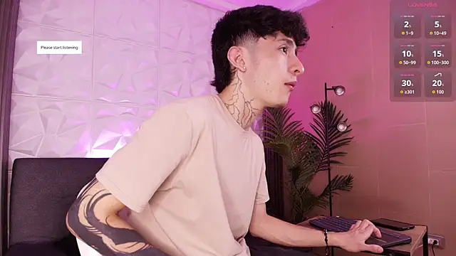 troy rouge online show from November 26, 7:17 pm