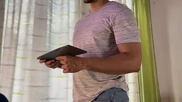 chicoinhibido online show from February 25, 10:33 pm