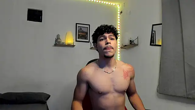 Snapshot of ares_parker2 chatting on March 11, 2:21 am ares parker2 online show from March 11, 2:21 am