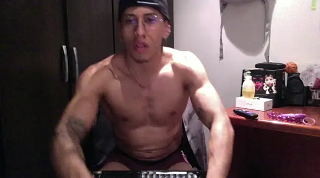 Thiago Happy online show from March 9, 5:00 am