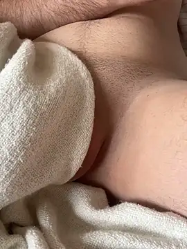 watchmecream online show from March 13, 10:15 am