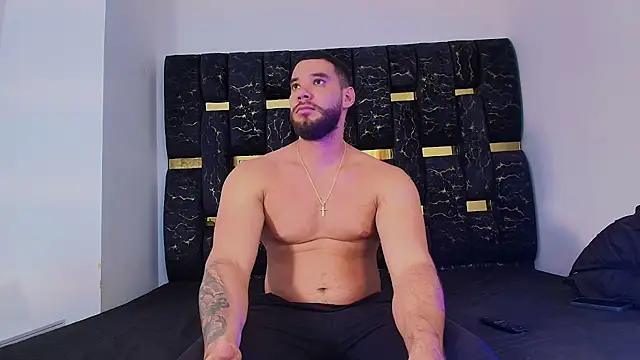 chris blake   online show from November 18, 6:33 pm