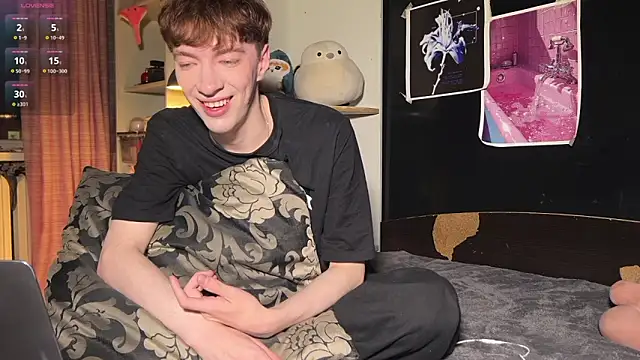 vogueslay online show from July 5, 6:04 pm