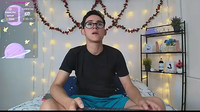 Danny-Swift13 online show from March 19, 8:54 pm