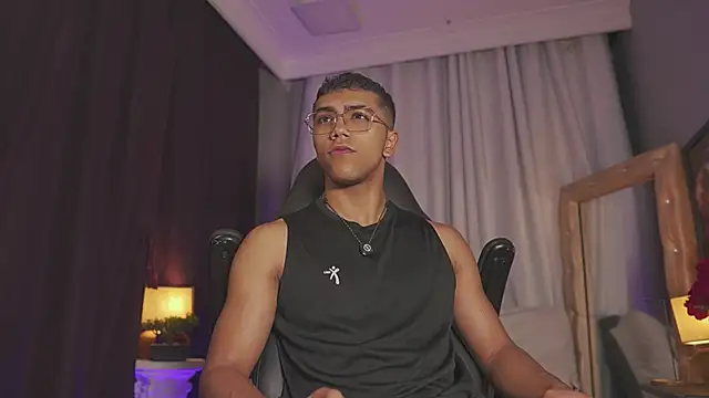 Colstorw  online show from April 13, 10:49 am