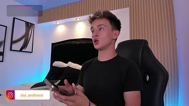 LiamWildx20 online show from July 22, 4:59 am