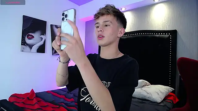 LiamWildx20 online show from March 12, 4:53 am