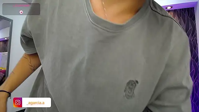 LiamWildx20 online show from March 6, 5:04 am