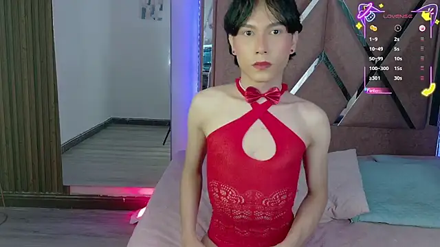 Snapshot of Ash_Femboy chatting on October 20, 8:57 pm Ash Femboy online show from October 20, 8:57 pm