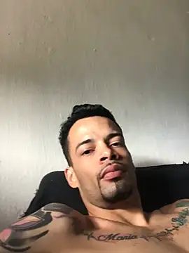 HenriquePhn online show from June 8, 1:12 pm