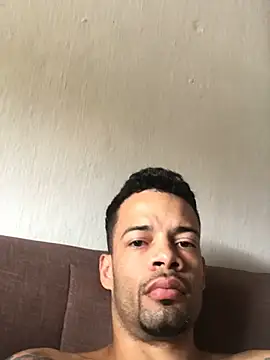 HenriquePhn online show from June 5, 11:38 am