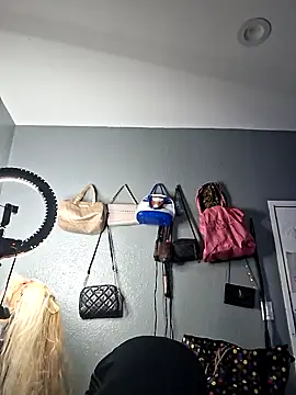 ItsBarbieBitcxxxx69 online show from October 25, 6:53 pm