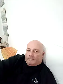 Alexis Bull online show from March 30, 9:43 am