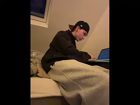 colar55x online show from February 23, 5:58 pm