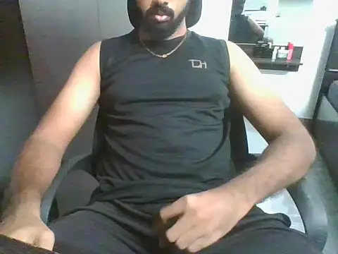 lovelyakash69 online show from June 24, 9:34 am