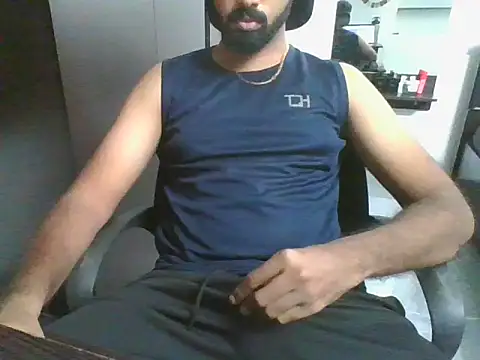 lovelyakash69 online show from June 7, 12:01 pm