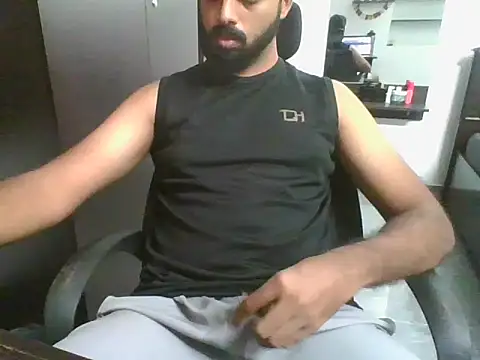 lovelyakash69 online show from June 23, 7:35 am