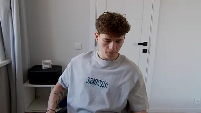 DanyDavis online show from April 1, 10:39 am