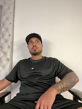 PapiStan online show from November 17, 1:47 pm