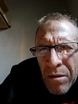 moasslicker online show from December 15, 2:14 pm