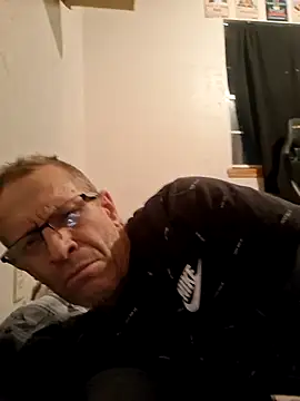 moasslicker online show from December 14, 11:50 am