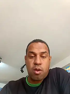 Snapshot of elnegro707070 chatting on October 6, 11:26 am elnegro707070 online show from October 6, 11:26 am