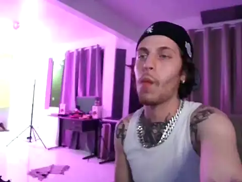 bigrosa21cm online show from October 31, 11:30 pm