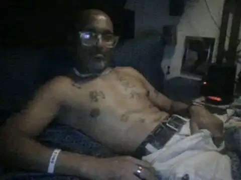 badboy2u2025 online show from February 8, 5:13 am