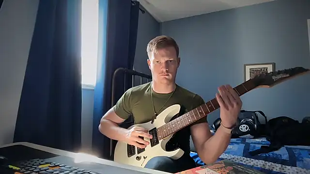 lustylyndon online show from April 27, 5:41 pm