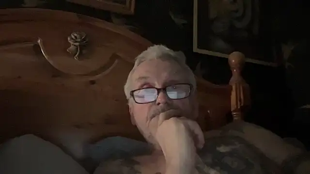 poggles online show from January 31, 9:24 pm