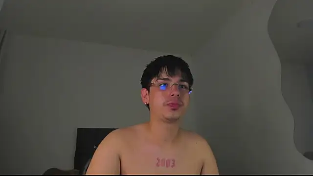 Snapshot of Maximo_Miller chatting on October 26, 7:21 am Maximo Miller online show from October 26, 7:21 am