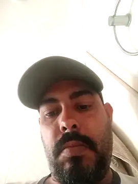 jfgustavo001 online show from January 6, 3:38 pm