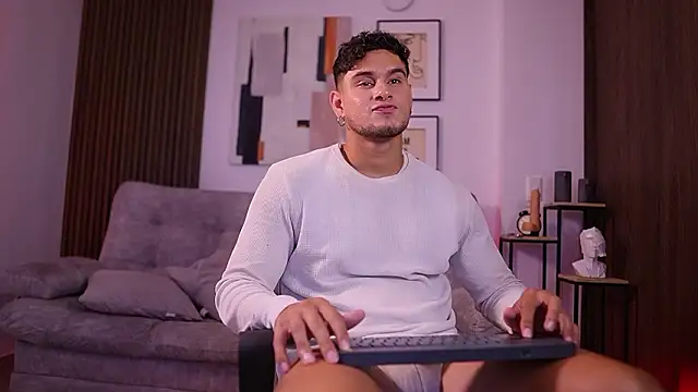 DaviesBrown online show from February 20, 8:54 pm