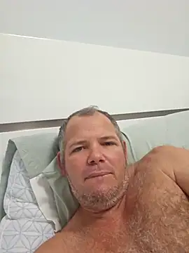 cubanitofeliz40 online show from May 5, 10:28 am