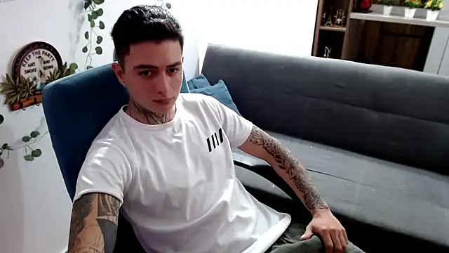 santii ss online show from March 27, 4:52 pm