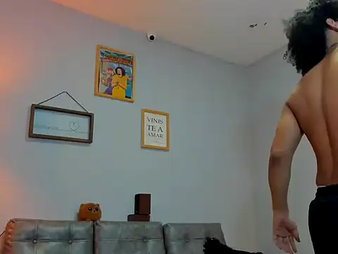 Xfire boy69 online show from November 8, 3:15 pm