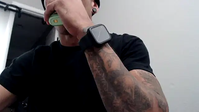 tanjir020 online show from December 17, 10:11 am