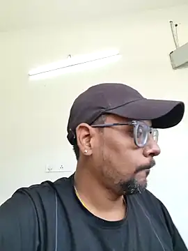 Snapshot of indoreboy1 chatting on October 3, 5:45 am indoreboy1 online show from October 3, 5:45 am