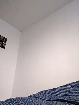 douglaszaens online show from March 25, 2:48 am