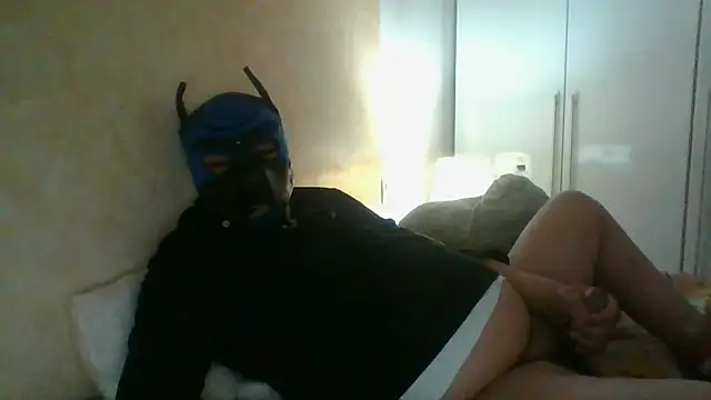 soumicuckold1 online show from April 3, 11:01 pm