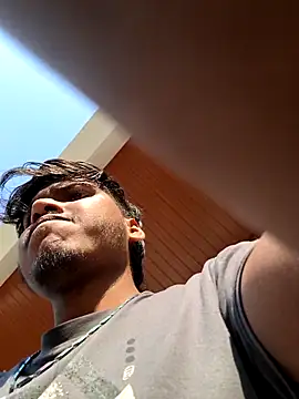 rohanh234 online show from December 16, 8:21 am