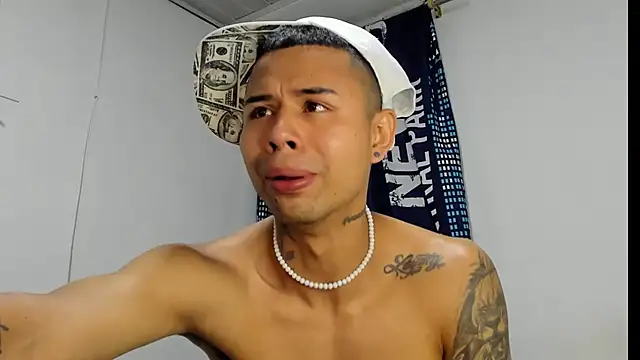  Logan Colton  online show from November 27, 12:47 am