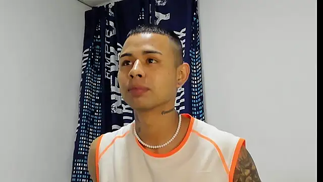  Logan Colton  online show from November 28, 12:47 am