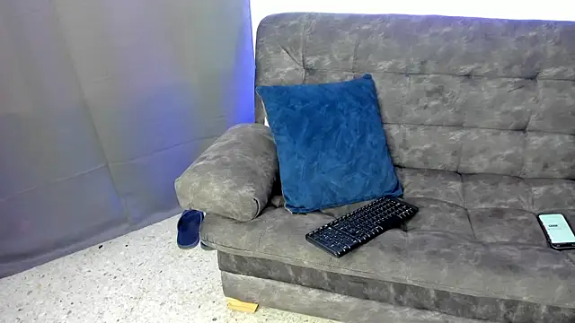 j deex online show from December 1, 5:38 pm