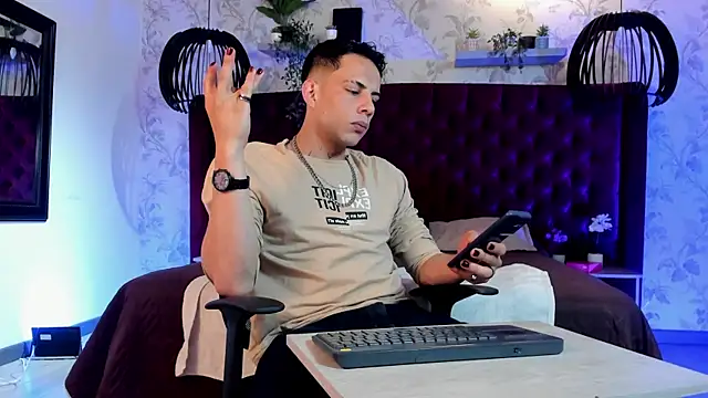 Dustin Sonne online show from July 25, 3:47 am