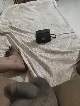 desiboyarya online show from April 15, 4:45 am