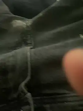 hue-g-rection online show from February 14, 4:57 pm